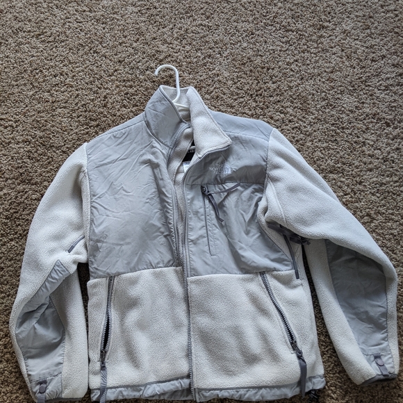 The Northface women's zip up jacket - Picture 1 of 7